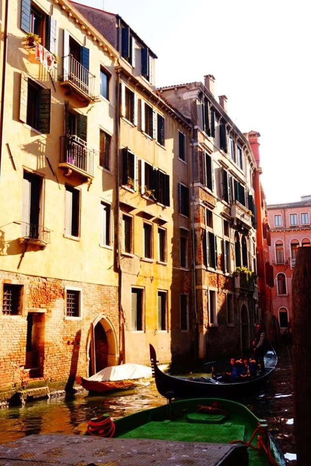 Youth Venice Palace Exterior foto